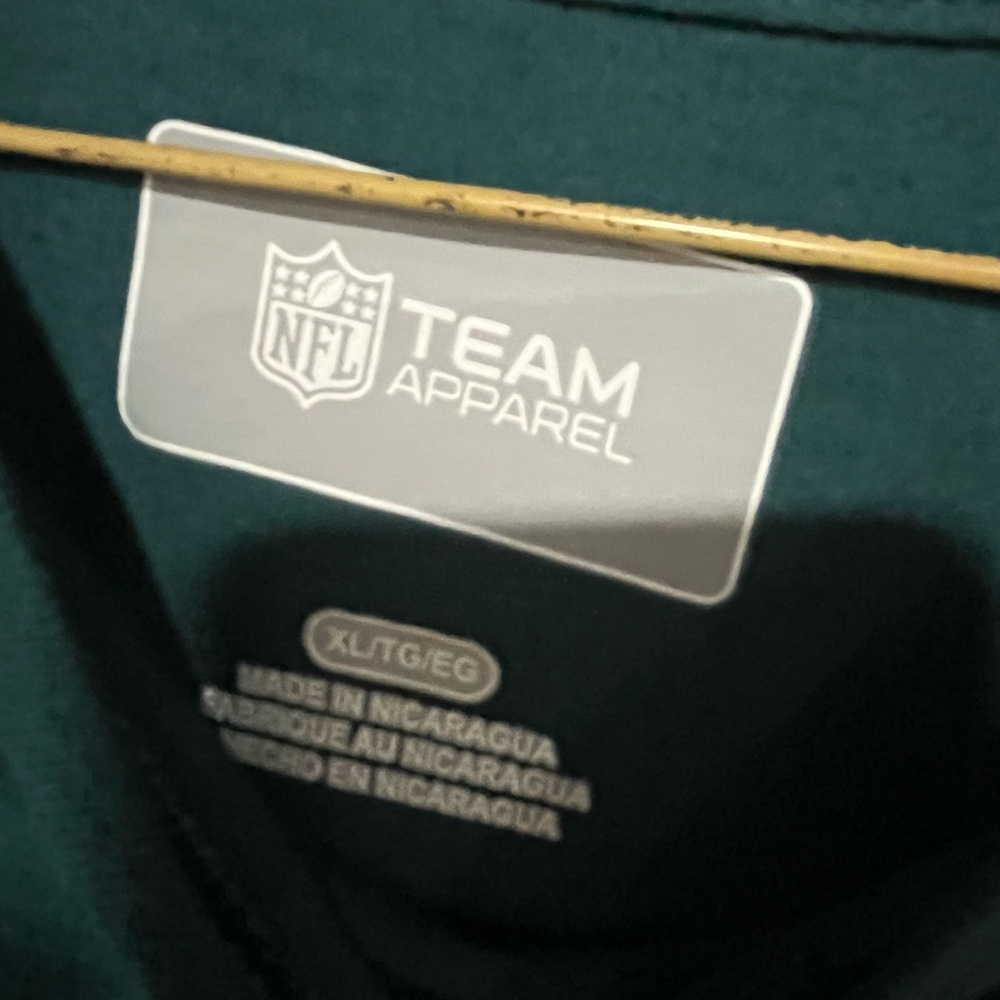 Philadelphia Eagles Long Sleeve Shirt - Picture 6 of 7